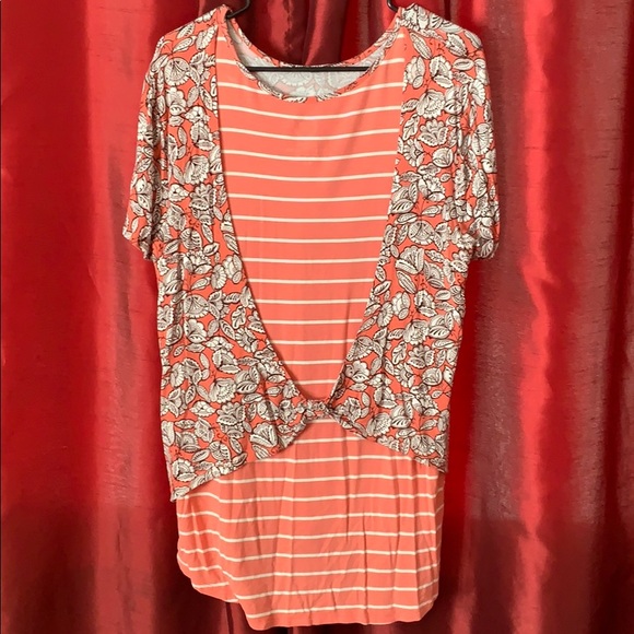 Top - Picture 2 of 2